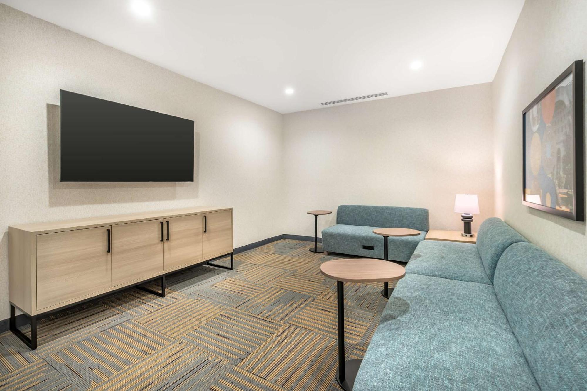 Home2 Suites By Hilton Reynoldsburg Columbus East Экстерьер фото